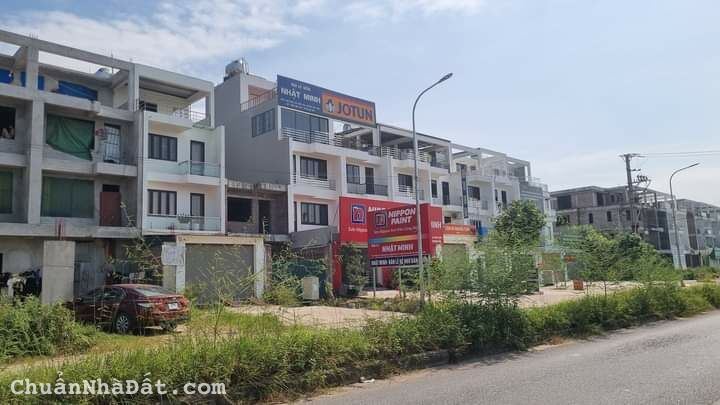 Cần chuyển nhượng shophouse mặt đường đôi 30m TT Kim hoa - Mê Linh. Giá rẻ giật mình.