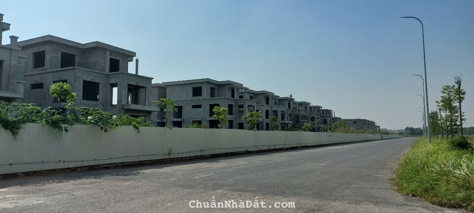 Cần chuyển nhượng đất biệt thự chục chính khu A dự án Cienco5 mê Linh. 