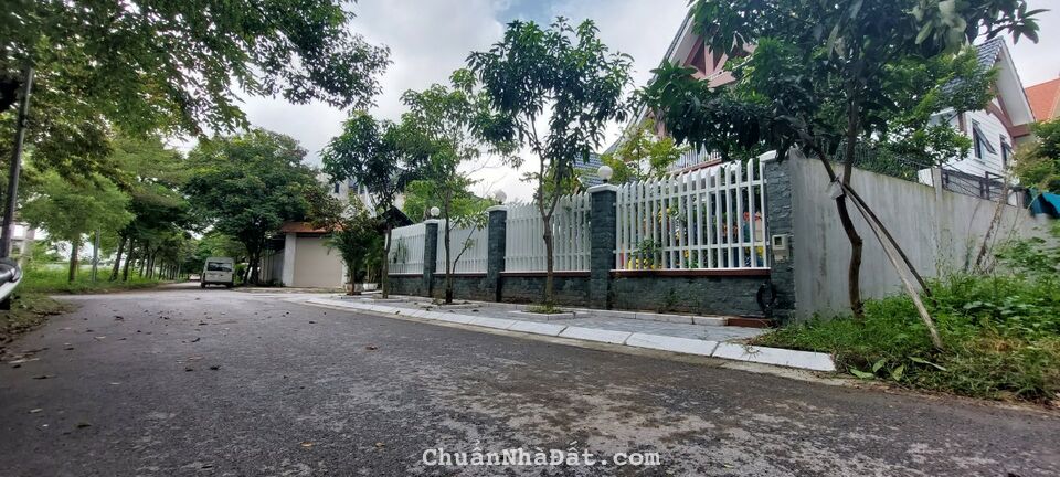 Bán đất biệt thự mặt đầm tự nhiên tại Tiền Phong - mê Linh Bán đất biệt thự mặt đầm tự nhiên tại Tiền Phong - mê Linh