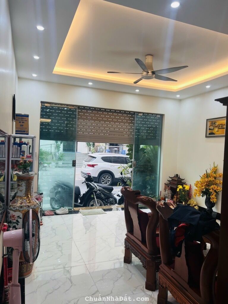 Bán nhà liền kề thịnh liệt 4 tầng long lanh ô chờ thang máy lô góc hoàng mai