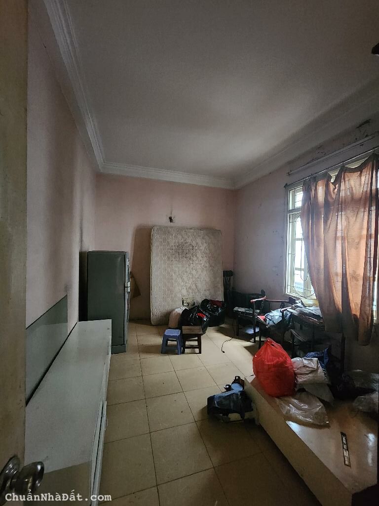 Bán 58M mặt phố nguyễn khoái trong đê tặng nhà lô góc hoàng mai