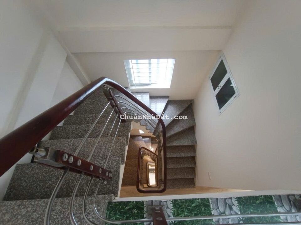 Bán nhà phương mai 4 tầng lô góc ô tô đỗ cửa mua 1 được 2 đống đa