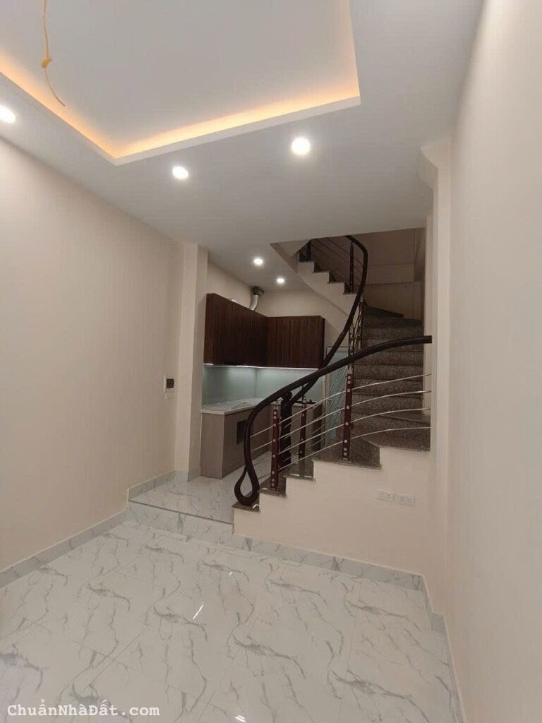 Bán nhà phương mai 4 tầng lô góc ô tô đỗ cửa mua 1 được 2 đống đa