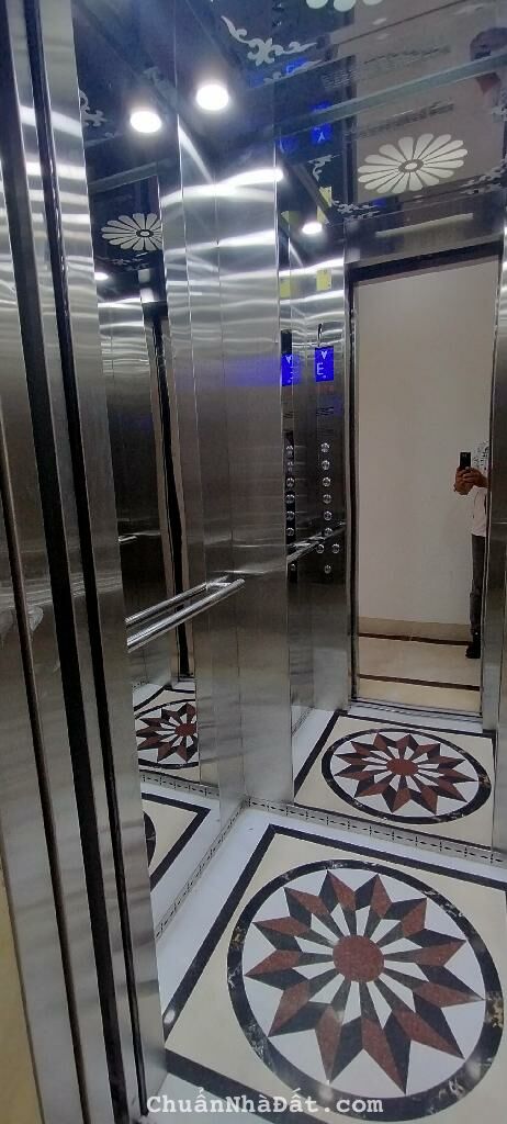 Giảm chào 1 tỷ cần bán nhà mặt phố sở thượng 6 tầng thang tháy long lanh hoàng mai