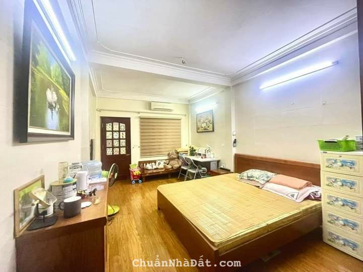 Tân mai nhà 4 tầng dân xây ở ngay cách phố 8M hoàng mai