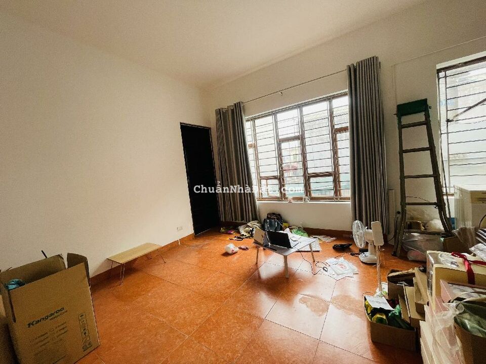 Bán nhà bát khối 3 tầng 80M lô góc ô tô tránh dừng đỗ ngày đêm kinh doanh long biên