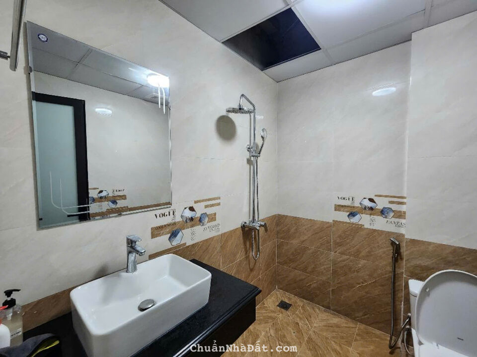 Bán nhà mặt phố sông sét 7 tầng thang máy long lanh hoàng mai