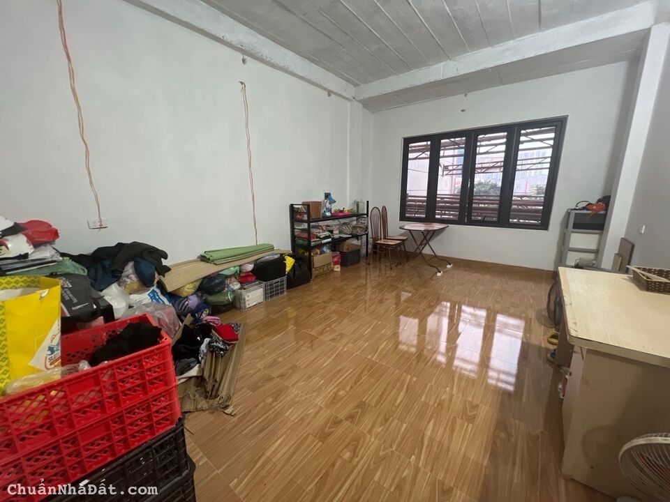 Bán nhà giải phóng 5 tầng ô chờ thang máy ô tô thông hoàng mai