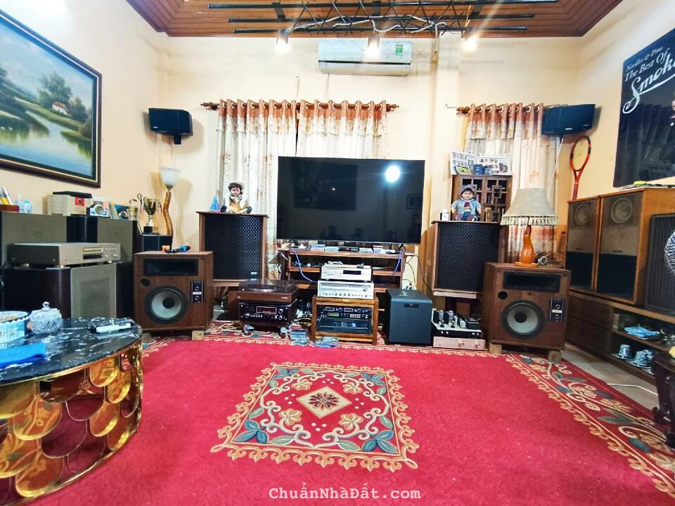 Bán nhà đường hoàng mai 4 tầng long lanh dân xây lô góc ô tô tránh kinh doanh