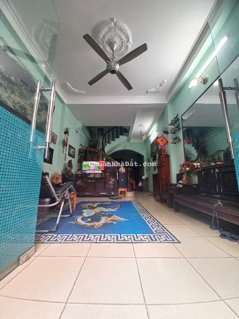 Bán nhà khuyến lương 4 tầng dân xây ở ngay ô tô tránh kinh doanh hoàng mai