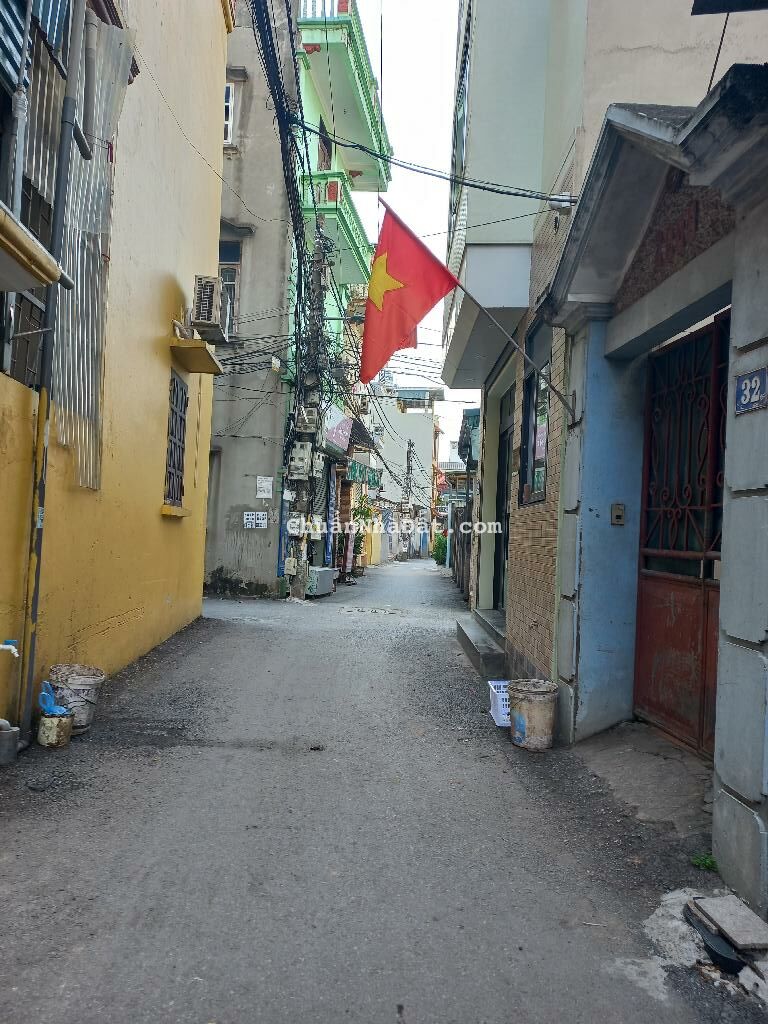 Bán nhà khuyến lương 4 tầng dân xây ở ngay ô tô tránh kinh doanh hoàng mai