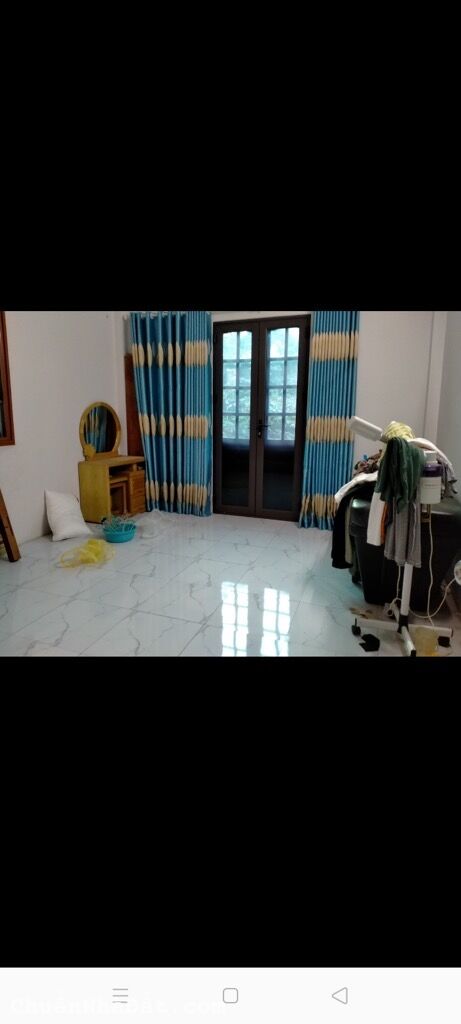 Mặt phố nam dư bán 67M tặng nhà lô góc hoàng mai