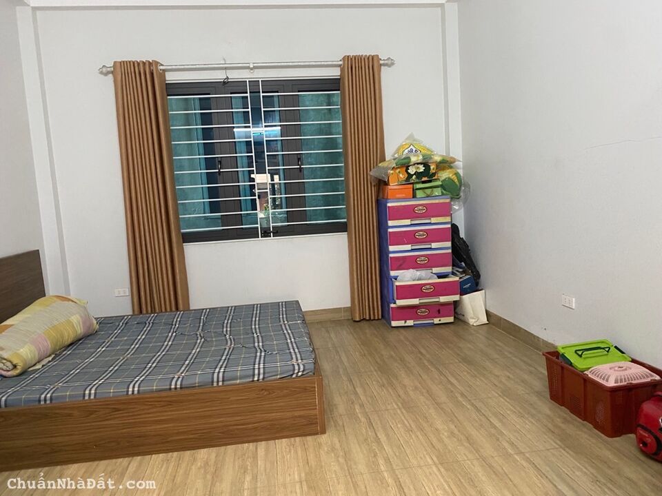 Bán nhà phúc đồng 5 tầng long lanh phân lô ô tô dừng đỗ ngày đêm kinh doanh long biên