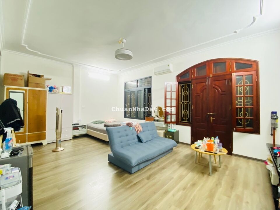 Bán 79M tam trinh tặng nhà đẹp ở ngay phân lô ô tô dừng đỗ kinh doanh hoàng mai