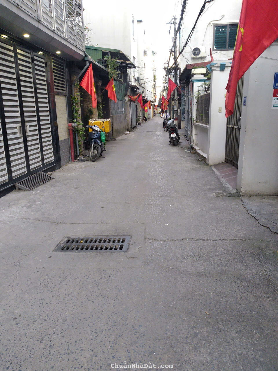 Bán nhà tam trinh 4 tầng lô góc ngõ thông ô tô tránh vào nhà kinh doanh hoàng mai