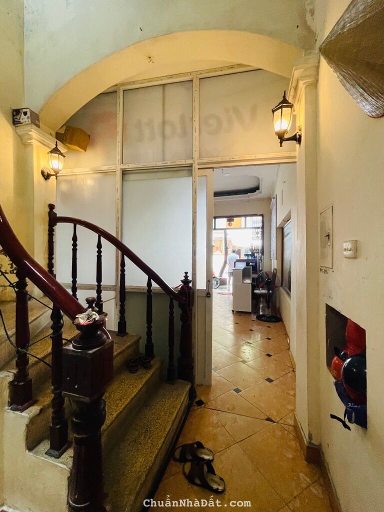 Bán nhà giáp nhị 4 tầng ngõ to như phố ô tô tránh dừng đỗ kinh doanh hoàng mai