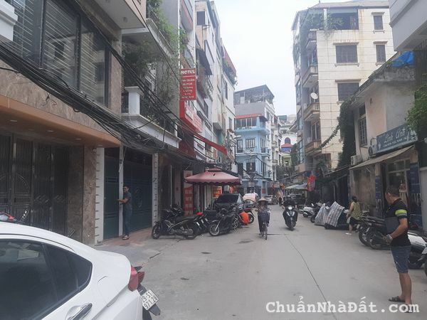 Bán nhà mặt phố thịnh quang 9 tầng thang máy lộng lẫy đống đa