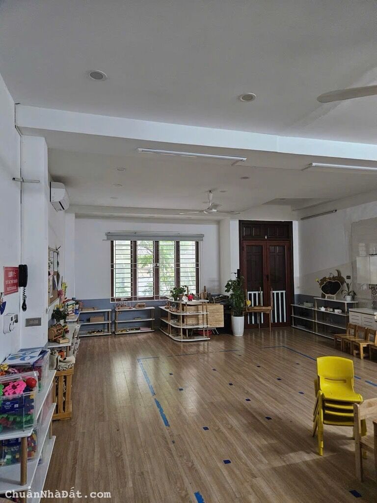 Bán nhà phân lô đền lừ 5 tầng ô tô tải tránh kinh doanh hoàng mai