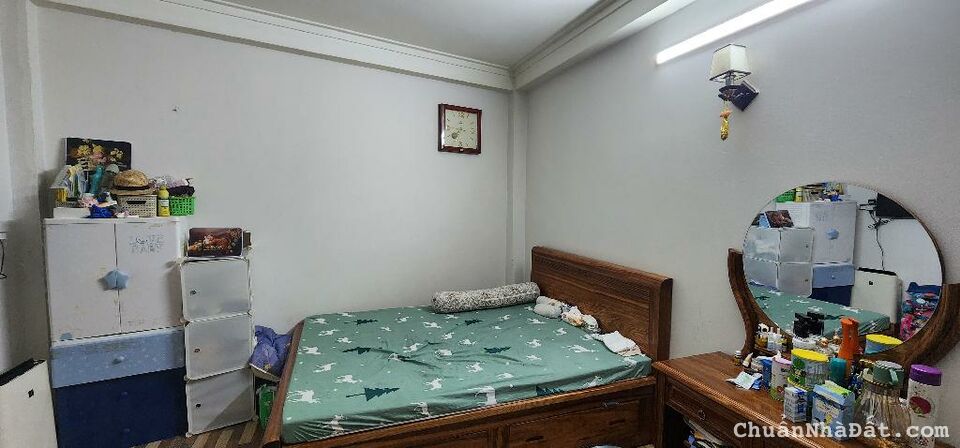 Nhỉnh 4 tỷ bán nhà lò đúc 5 tầng ô chờ thang máy hai bà trưng