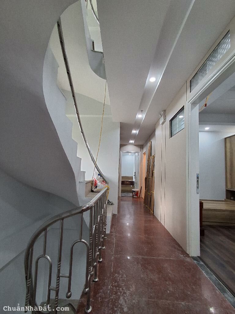 Bán CCMN thái hà 10 tầng thang máy long lanh ô tô tránh vào nhà đống đa