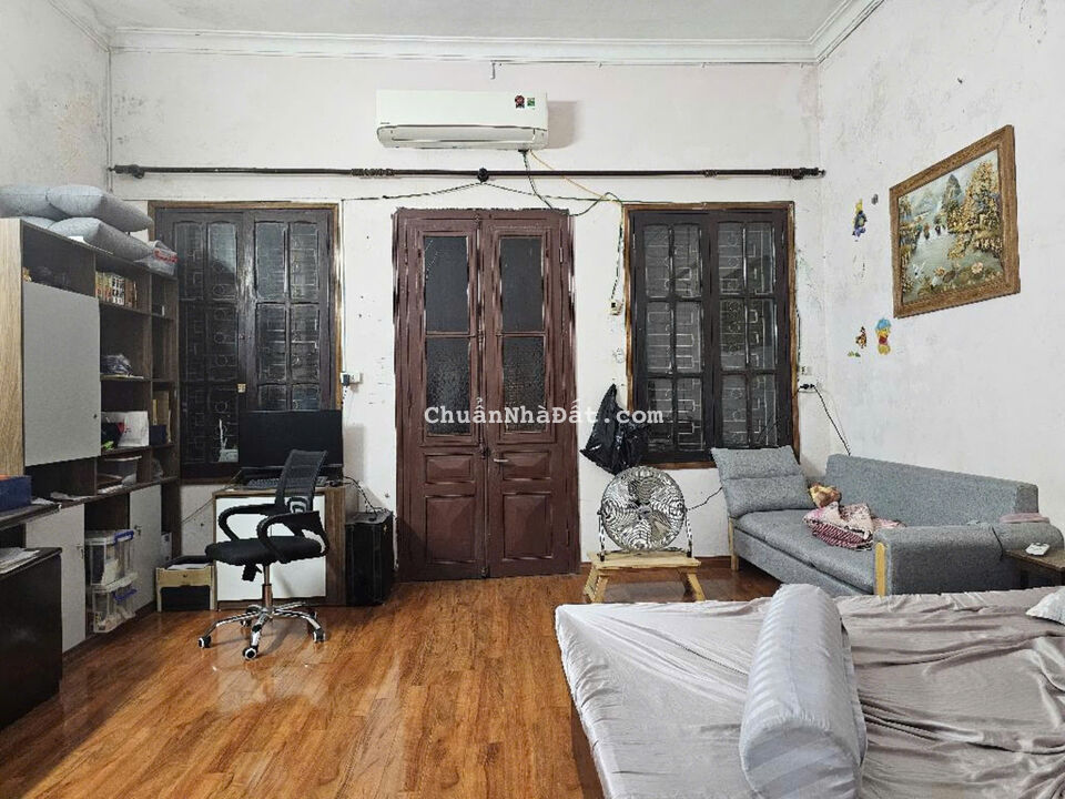 Bán 94M giải phóng tặng nhà 2 mặt ngõ su cóc đỗ cửa hoàng mai