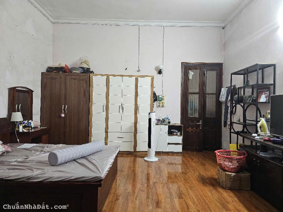 Bán 94M giải phóng tặng nhà 2 mặt ngõ su cóc đỗ cửa hoàng mai