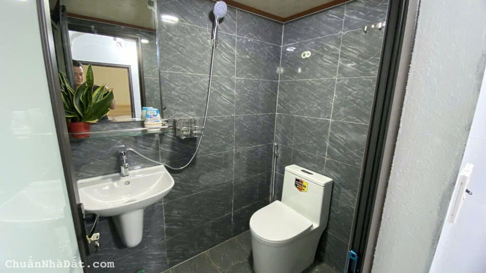 Đường đôi tân mai bán nhà tập thể tầng 1 long lanh ở ngay ô tô đỗ cửa hoàng mai