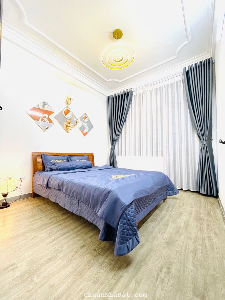 Bán nhà yên bái 4 tầng long lanh ở ngay 15M ô tô tránh hai bà trưng