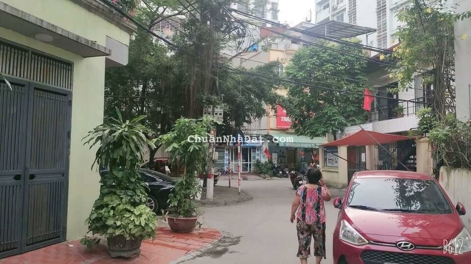 Bán đất ngõ 13 lĩnh nam 136M ô tô kinh doanh hoàng mai