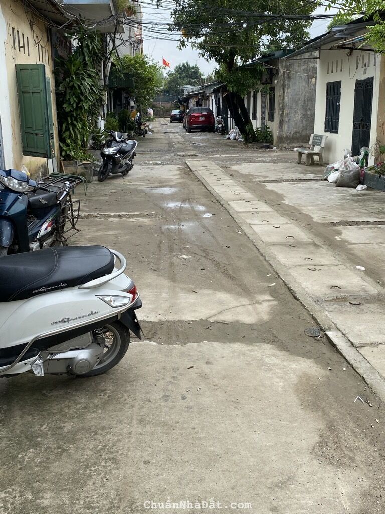 Bán đất nguyễn khoái 50M phân lô đường 3 ô tô tránh hoàng mai