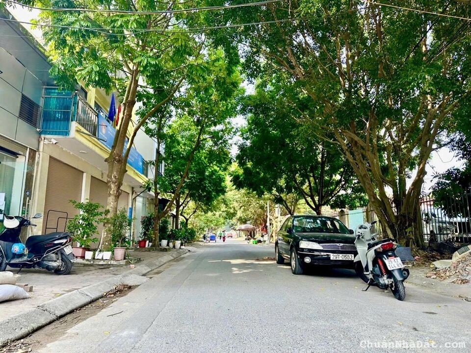 Bán đất thạch bàn 68M khu TĐC vỉa hè ô tô dừng đỗ view vườn hoa long biên Bán đất thạch bàn 68M khu TĐC vỉa hè ô tô dừng đỗ view vườn hoa long biên