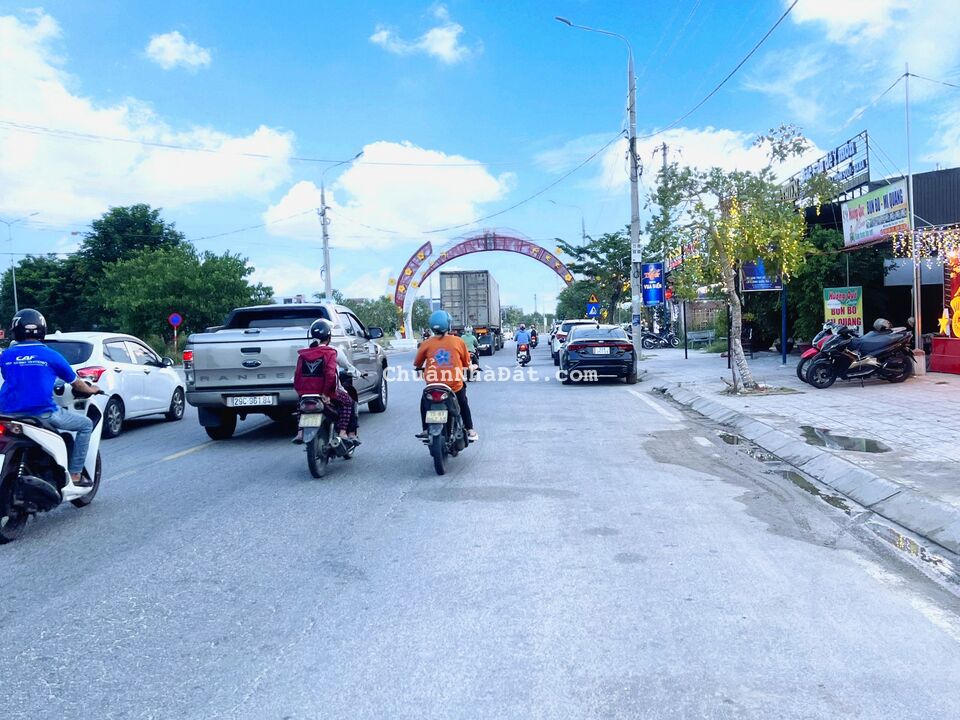 Chỉ 800 triệu có ngay đất mặt tiền chợ đầu mối Điện Bàn - ngay trung tâm hành chính-hỗ trợ vay 70%