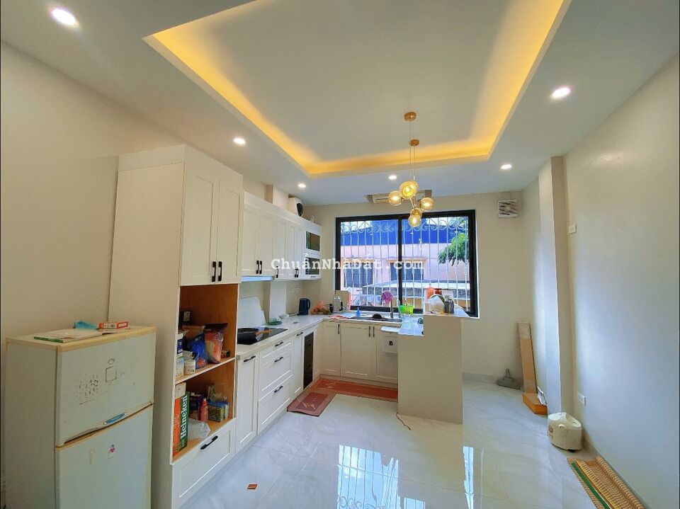 Ai nhanh thì còn, Bán nhà mặt phố 800A Nghĩa Đô DT 58m2 x 5 tầng mt 3,8m giá 18tỷ.