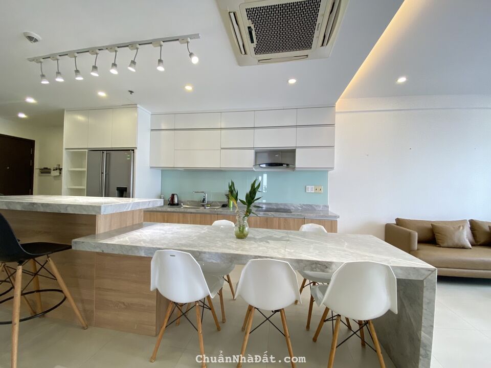 Bán chung cư Sunrise city North lầu 20 giá 5.65 tỷ,dt 108m2,3PN-2WC,SỔ HỒNG.LH 0909802822 Trân