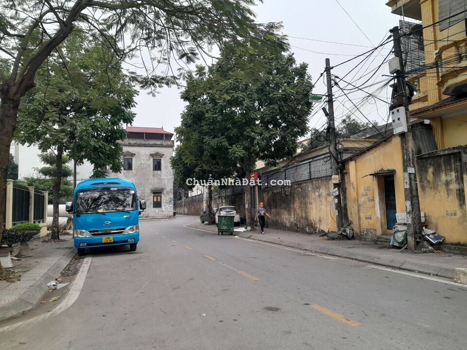 Nguyễn Văn Cừ,Gia Thụy,Lõi Long Biên,ô tô đỗ cửa,tiện ích,ở sướng,48m 5 tầng chỉ 5 tỷ hơn Nguyễn Văn Cừ,Gia Thụy,Lõi Long Biên,ô tô đỗ cửa,tiện ích,ở sướng,48m 5 tầng chỉ 5 tỷ hơn
