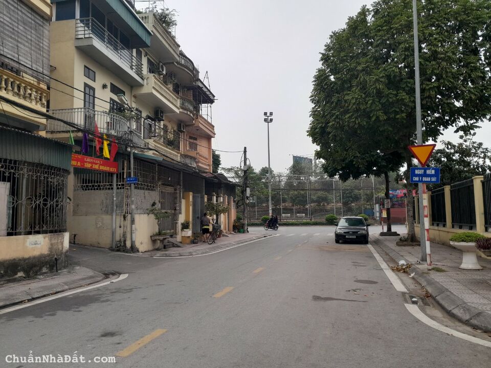 Nguyễn Văn Cừ,Gia Thụy,Lõi Long Biên,ô tô đỗ cửa,tiện ích,ở sướng,48m 5 tầng chỉ 5 tỷ hơn Nguyễn Văn Cừ,Gia Thụy,Lõi Long Biên,ô tô đỗ cửa,tiện ích,ở sướng,48m 5 tầng chỉ 5 tỷ hơn