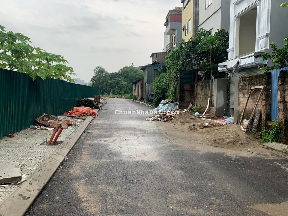 Cực hiếm!Ngọc Thuỵ, hàng xóm tái định cư - mặt tiền lớn  - đường 10m, phân lô vỉa hè