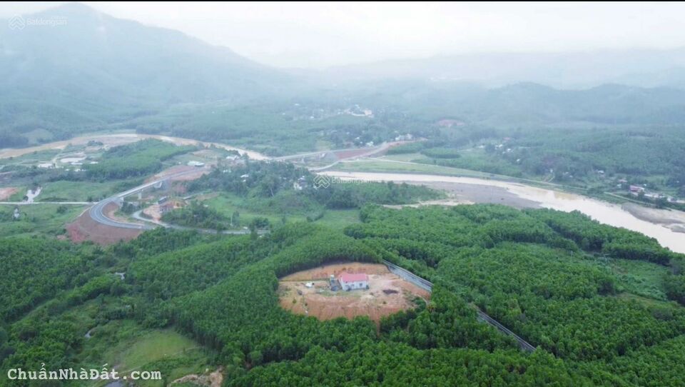 Bán nhà kho, xưởng, trang trại tại thị trấn Prao, H. Đông Giang, 13.000m2, 2.8 tỷ