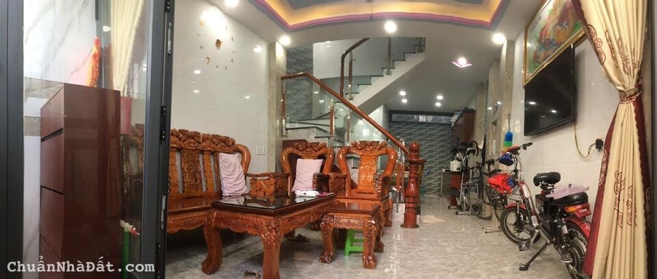 Bán gấp nhà  Đường Hồ Văn Tư, Trường Thọ, Thủ Đức giá chỉ 3tỷ8