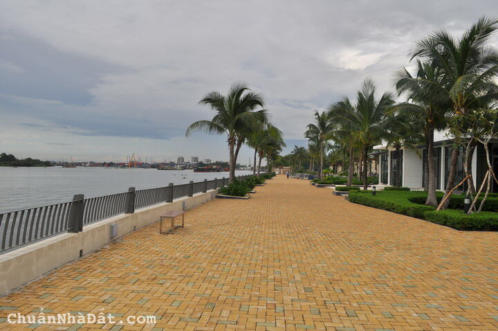 Bán biệt thự Villa Riviera An Phú căn góc yên tĩnh, 385m2 đất, 3 tầng