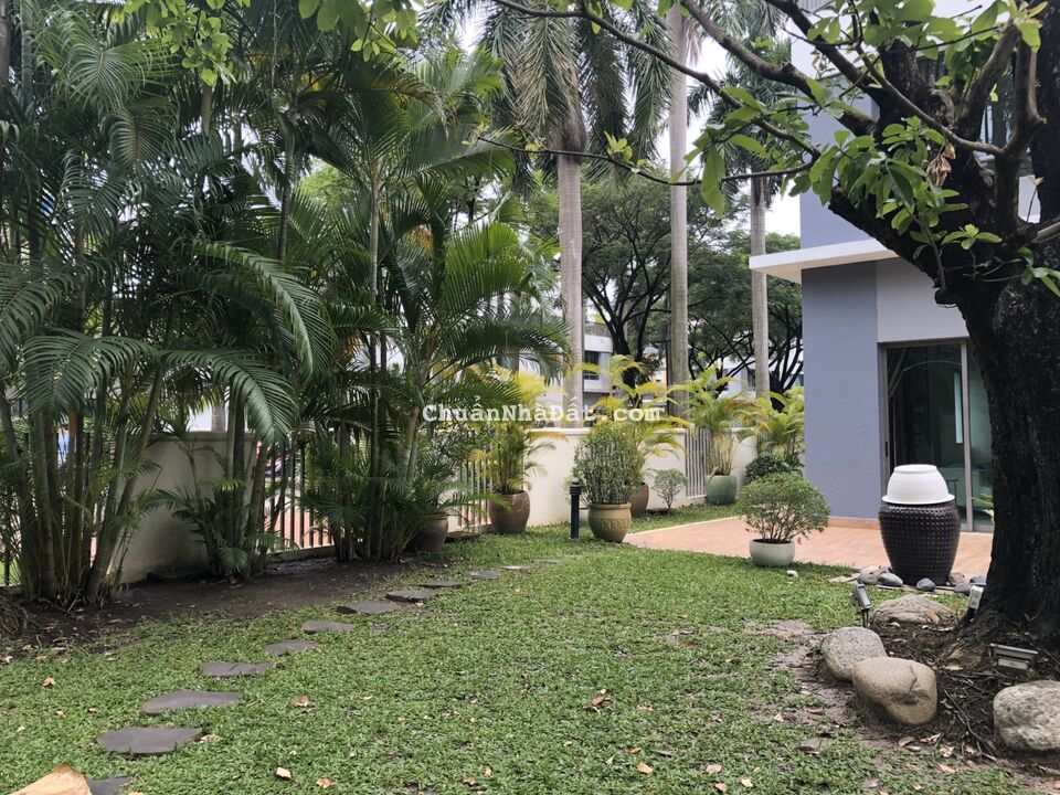 Bán biệt thự Villa Riviera An Phú căn góc yên tĩnh, 385m2 đất, 3 tầng