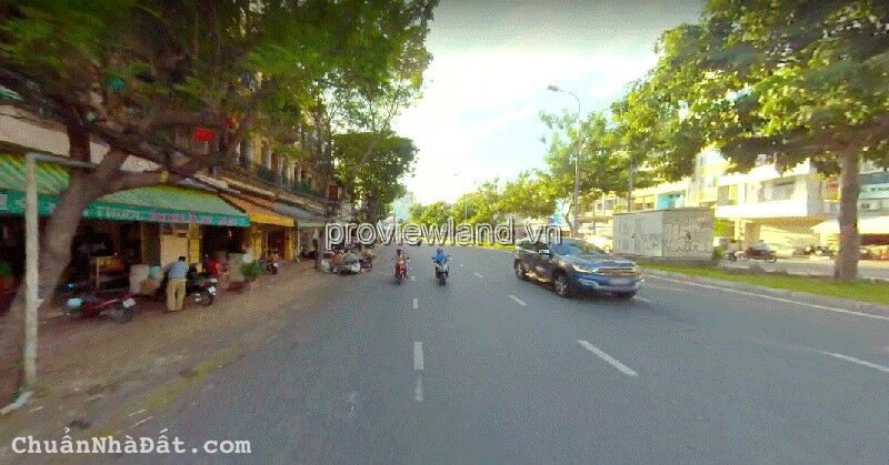 Cần bán gấp nhà Quận 5, Hải Thượng Lãn Ông, 4x25m, 3 tầng, giá 31 tỷ