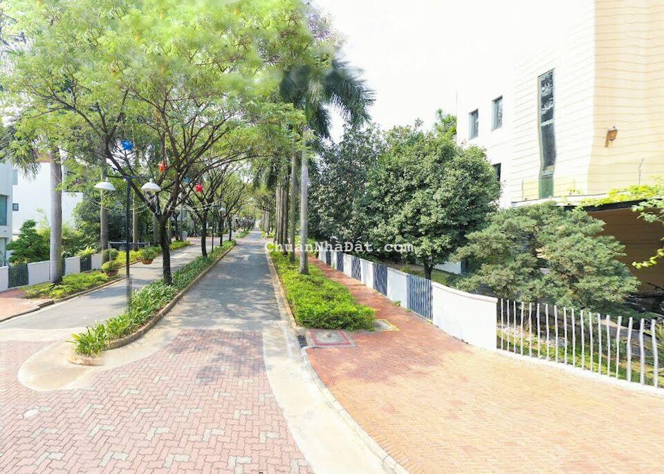 Cho thuê Villa Riviera An Phú , DT 287m2 đất, 3 tầng, sân vườn, 6PN, sổ hồng