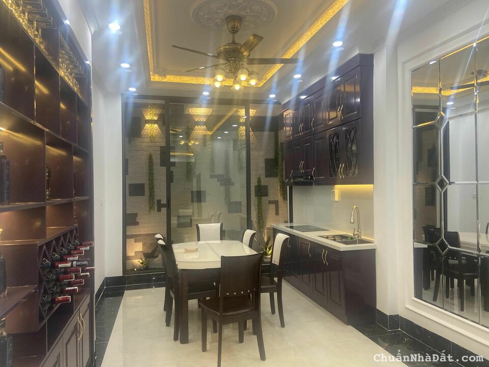 Bán nhà ngõ Láng trung, rất gần ô tô 72m2 x 4 tầng, chỉ 8 tỷ