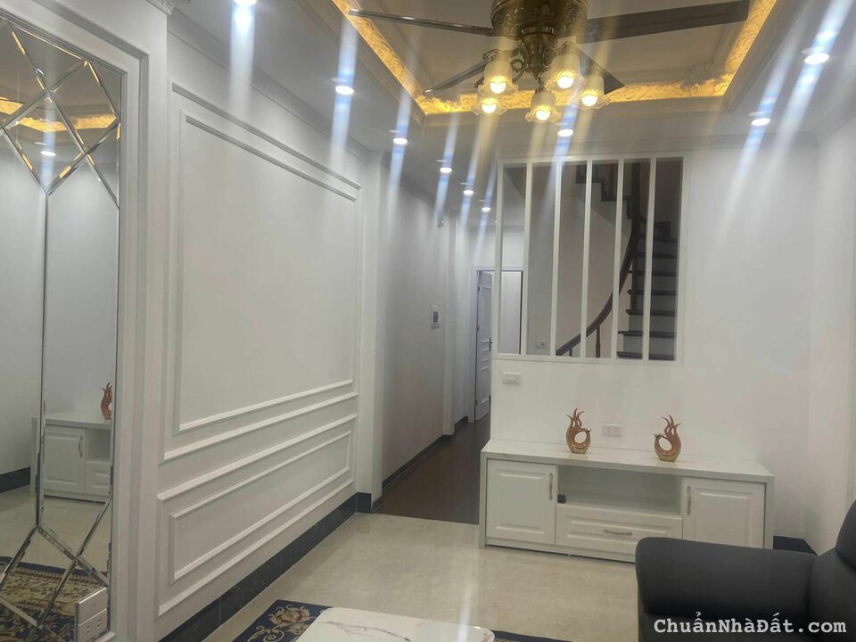 Bán nhà ngõ Láng trung, rất gần ô tô 72m2 x 4 tầng, chỉ 8 tỷ