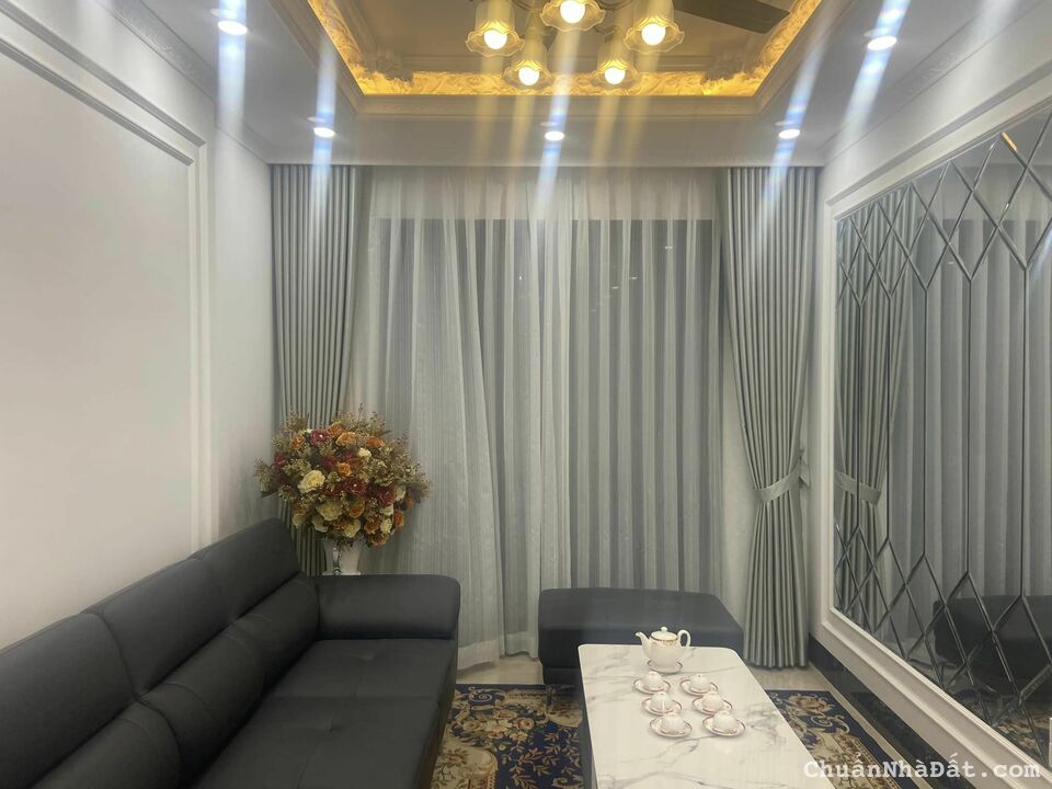 Bán nhà ngõ Láng trung, rất gần ô tô 72m2 x 4 tầng, chỉ 8 tỷ