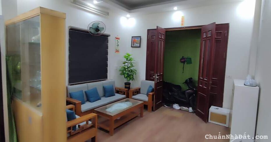 Bán nhà Tân Triều - Thanh Trì Nhà đẹp ở ngay DT rộng 39m2 - 5T - MT 4.3m - Giá  3.7 tỷ. 