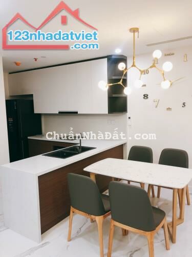 Bán căn 2pn+1 Sunshine City 86m2 view sông giá chỉ 4.8 tỷ