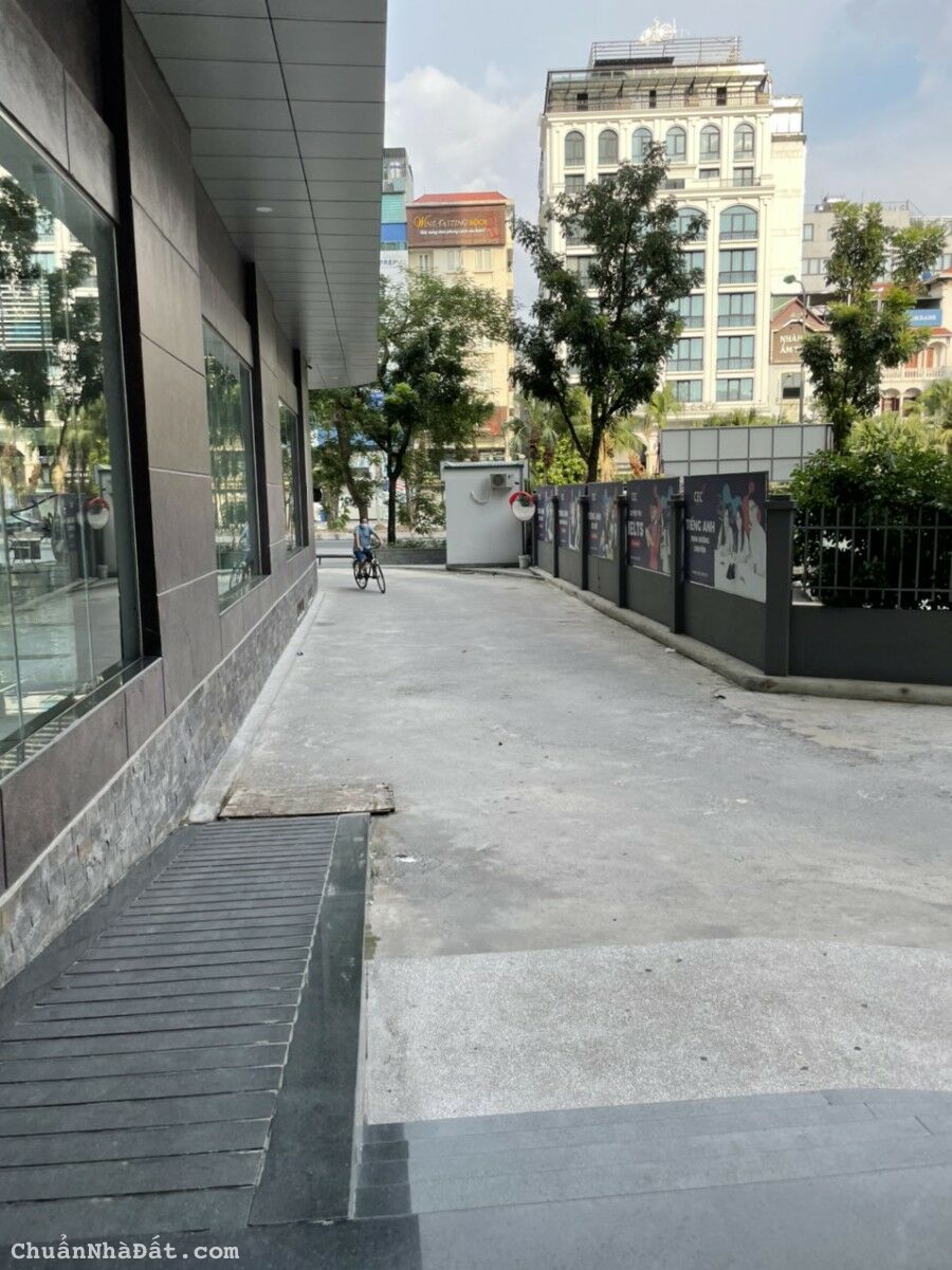 Cho thuê sàn văn phòng bàn giao cơ bản tại Liễu Giai Tower Ba Đình Hà Nội