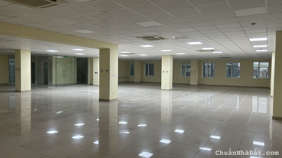 Tháp văn phòng cho thuê mới- hàng xóm của Dự án hạng A Lancaster Luminaire Láng, Đống Đa, Hà Nội Tháp văn phòng cho thuê mới- hàng xóm của Dự án hạng A Lancaster Luminaire Láng, Đống Đa, Hà Nội